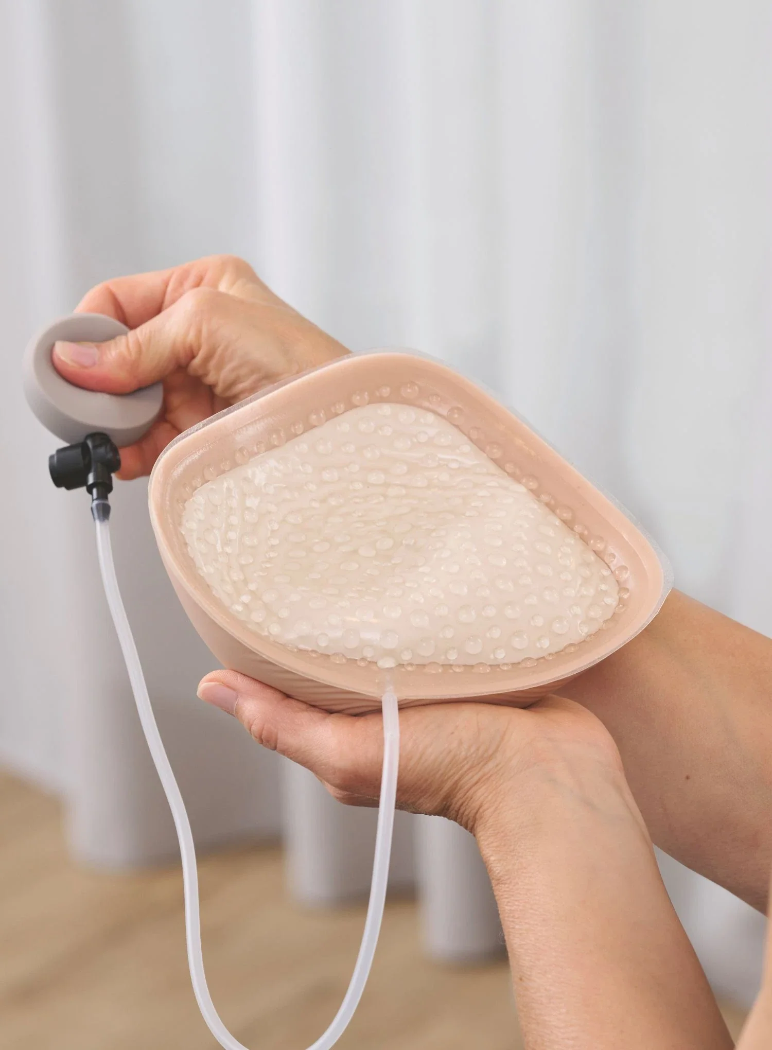 Amoena: Adapt Air Contact Light 2SN Prosthesis