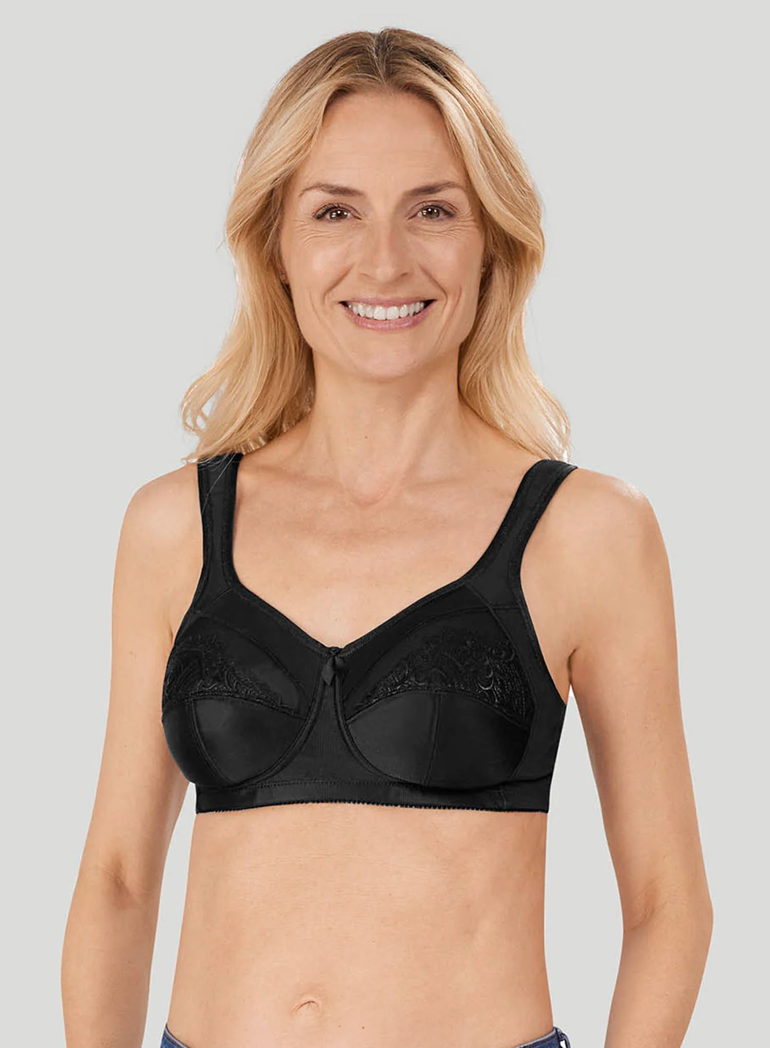 Amoena: Isadora Soft Cup Mastectomy Bra Black - Image 4