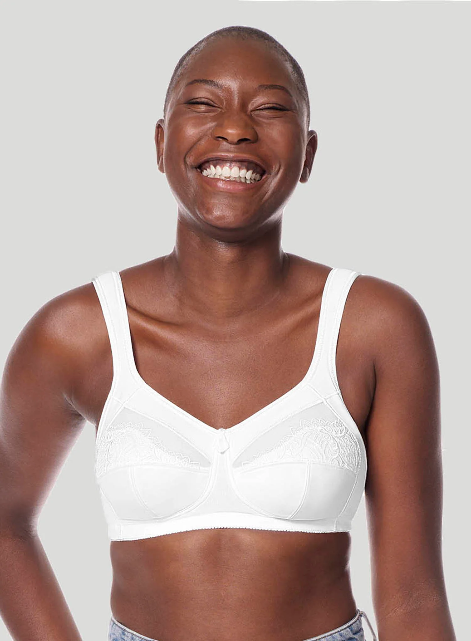 Amoena: Isadora Soft Cup Mastectomy Bra White - Image 4