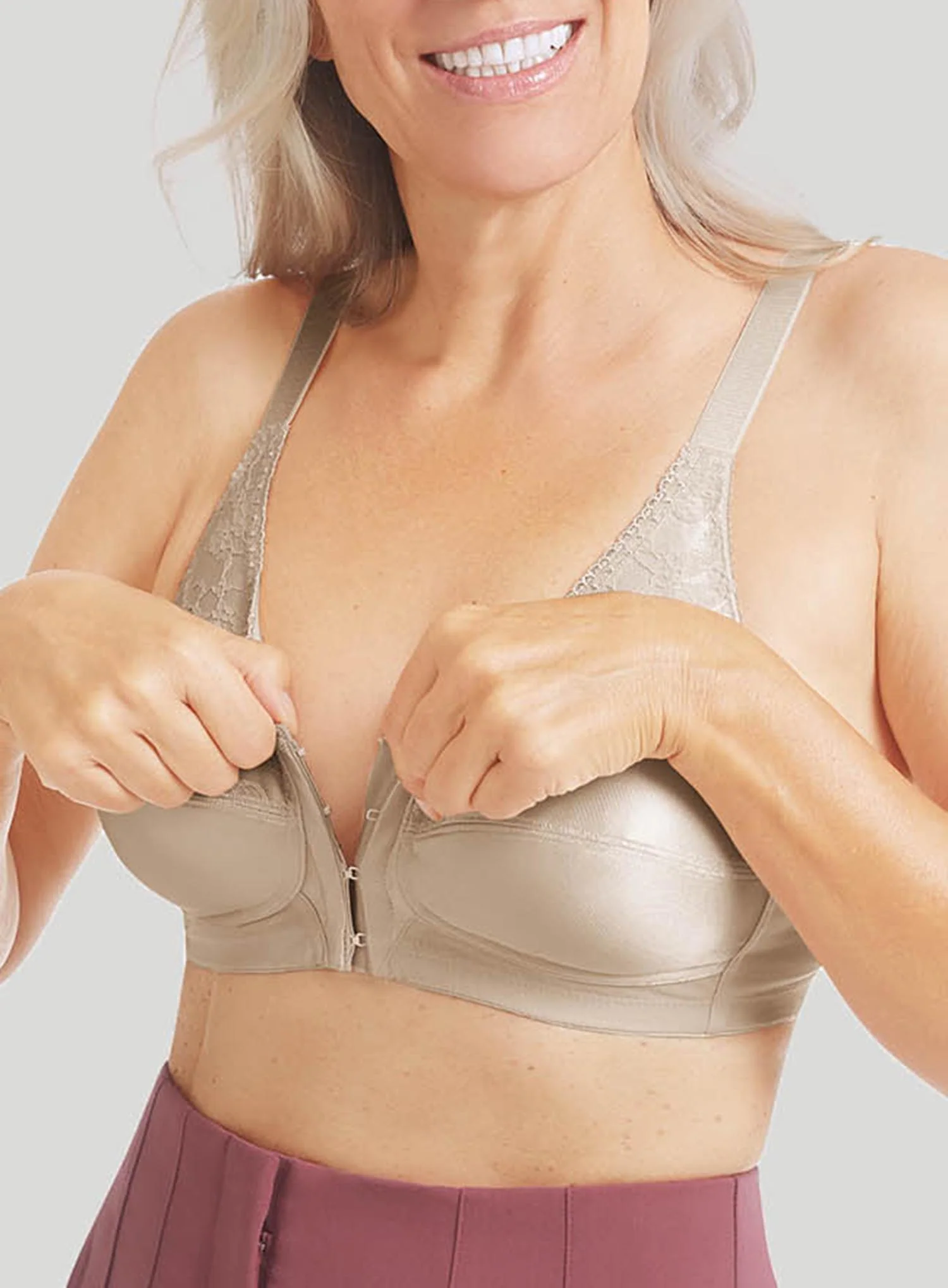 Amoena: Nancy Soft Cup Front Opening Mastectomy Bra Light Sand - Image 4