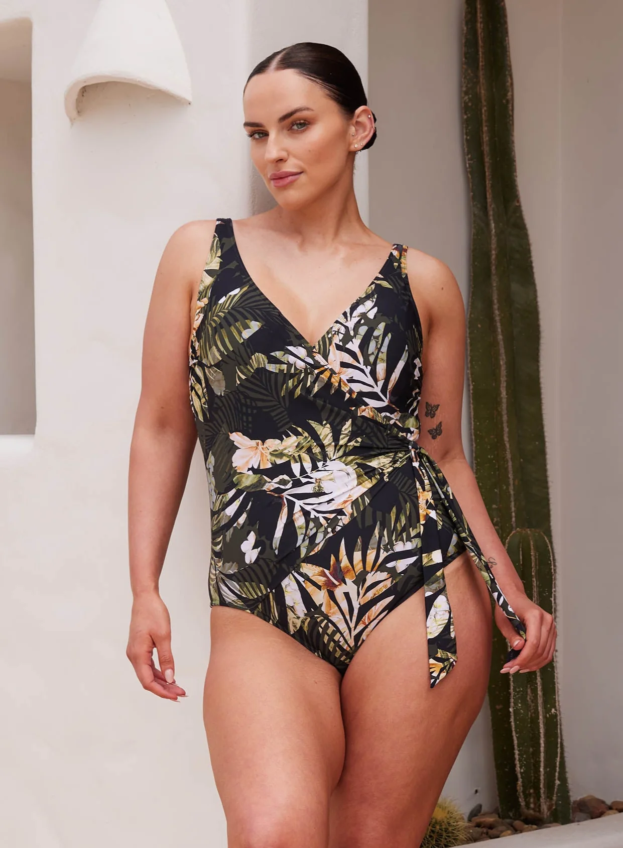 Artesands: Neo Du Palmis Hayes Underwire One Piece Black Print
