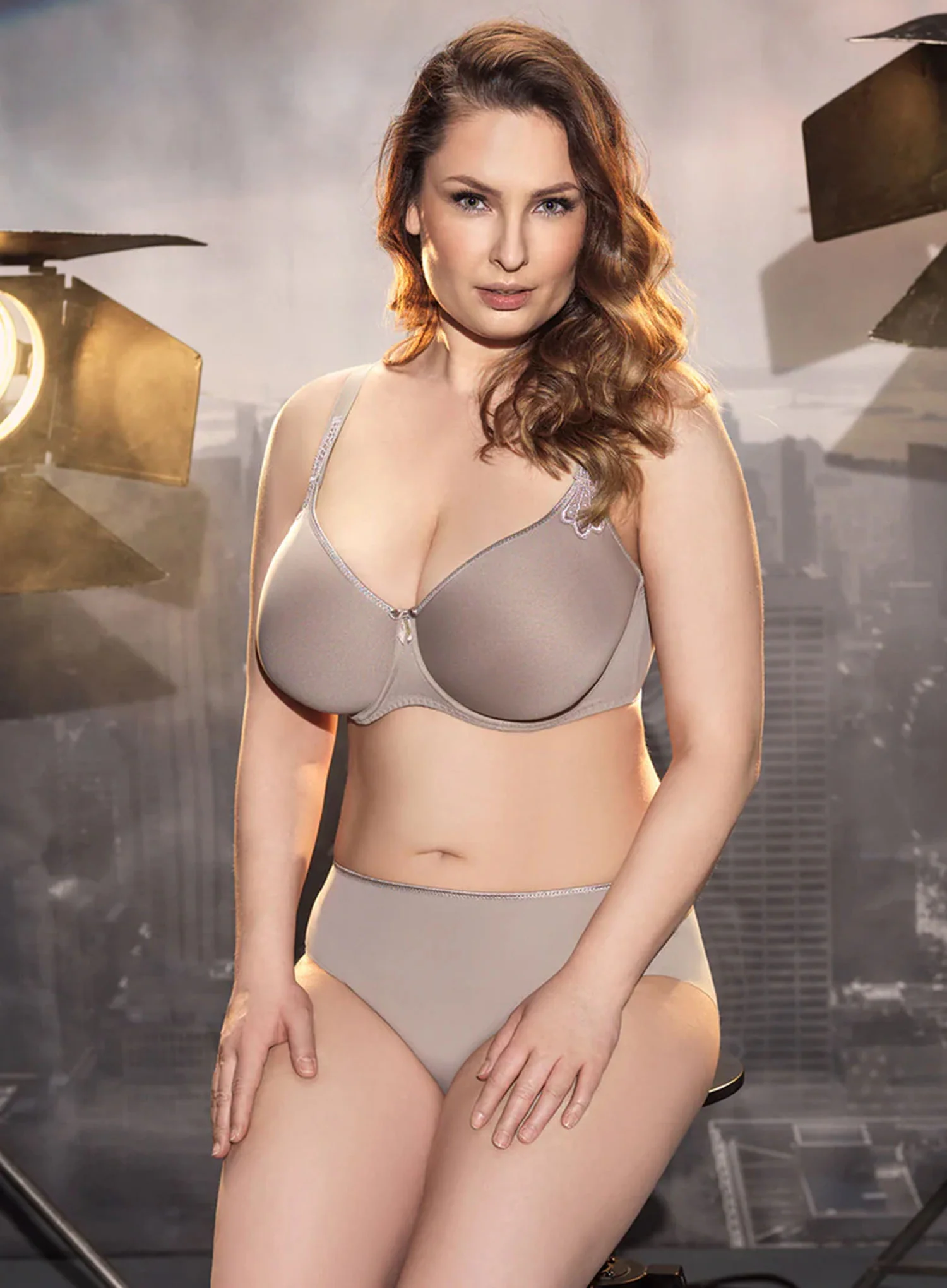 Corin: Virginia Spacer Bra Cappuccino