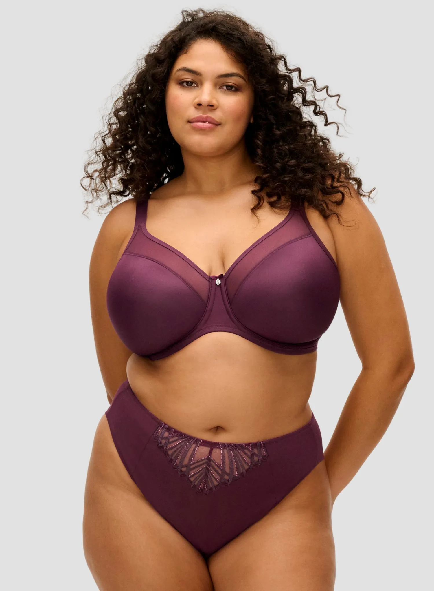 Elomi: Elomi Smooth Moulded Non Padded Bra Fig