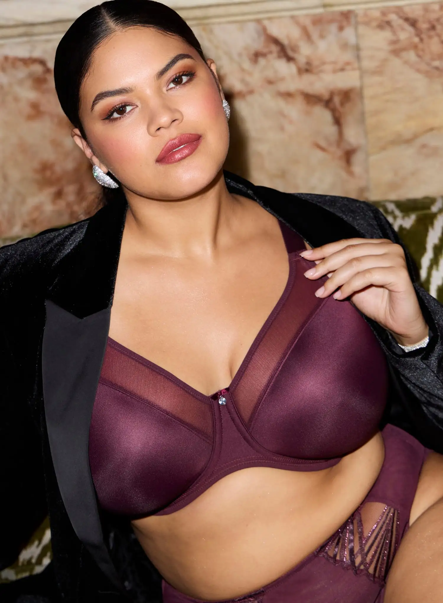 Elomi: Elomi Smooth Moulded Non Padded Bra Fig - Image 2