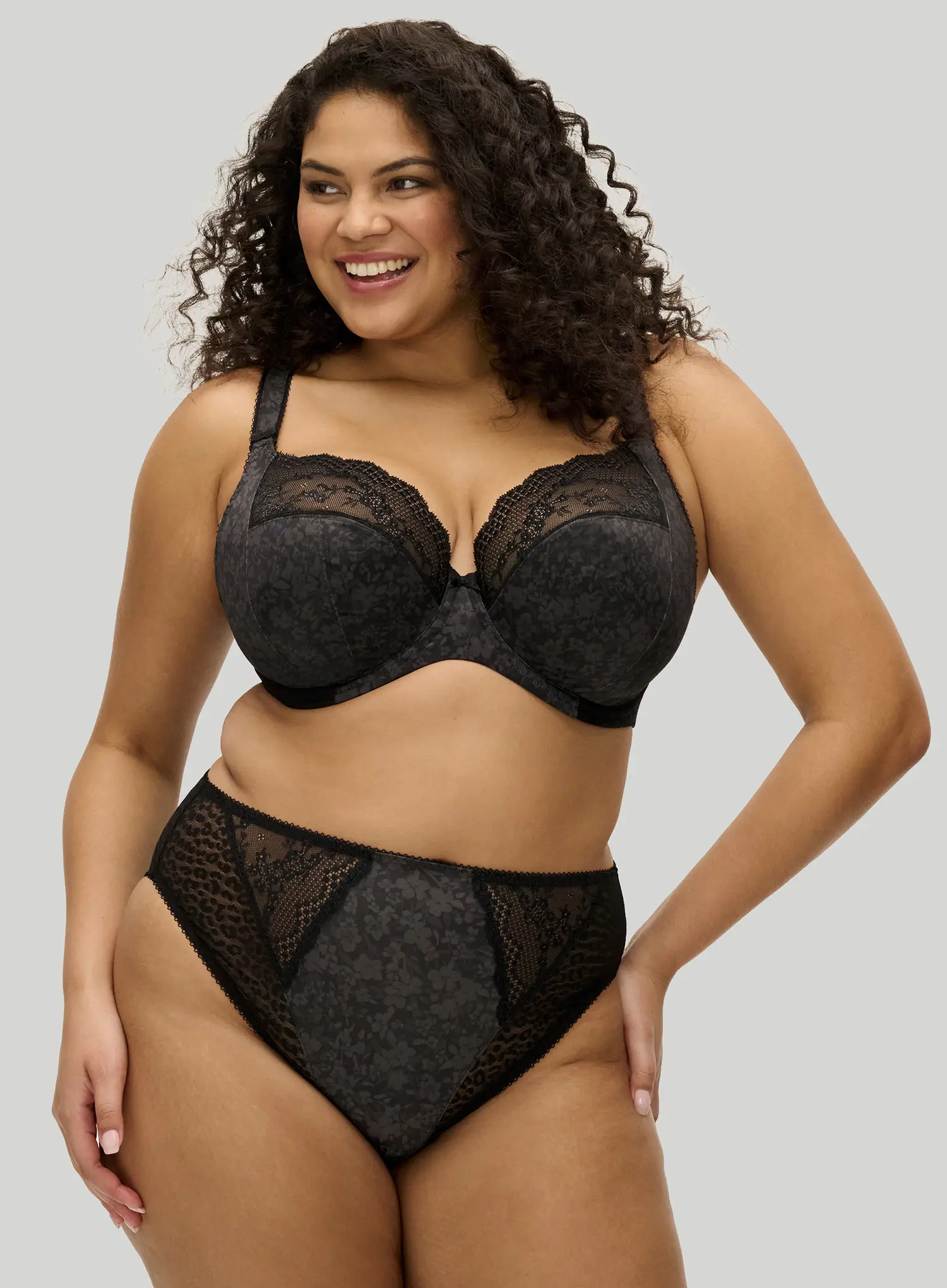 Elomi: Lucie Stretch Plunge Bra Black - Image 2