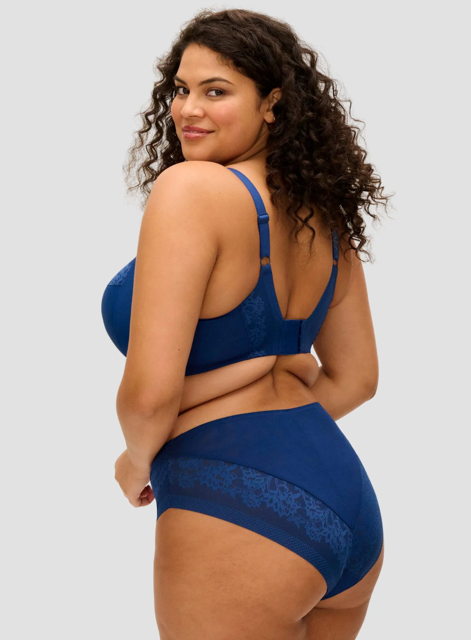 Elomi: Nerina Underwired Plunge Bra French Navy - Image 3