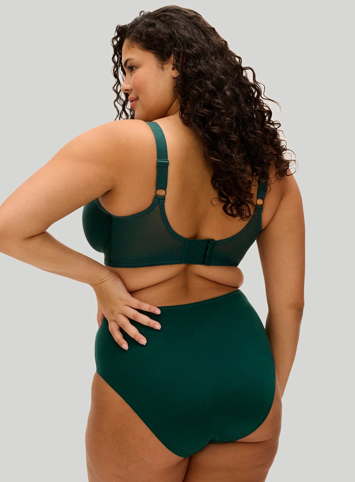 Elomi: Elomi Smooth Moulded Non Padded Bra Deep Emerald - Image 2