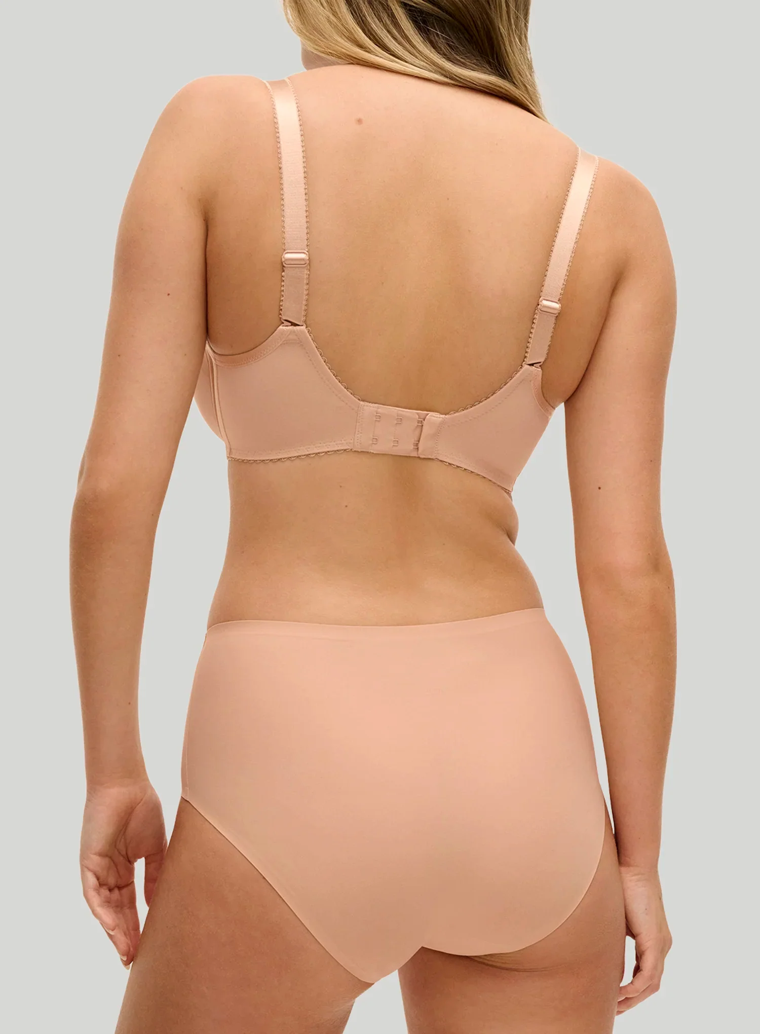 Fantasie: Rebecca Essentials Underwired Moulded Spacer Bra Natural Beige - Image 3