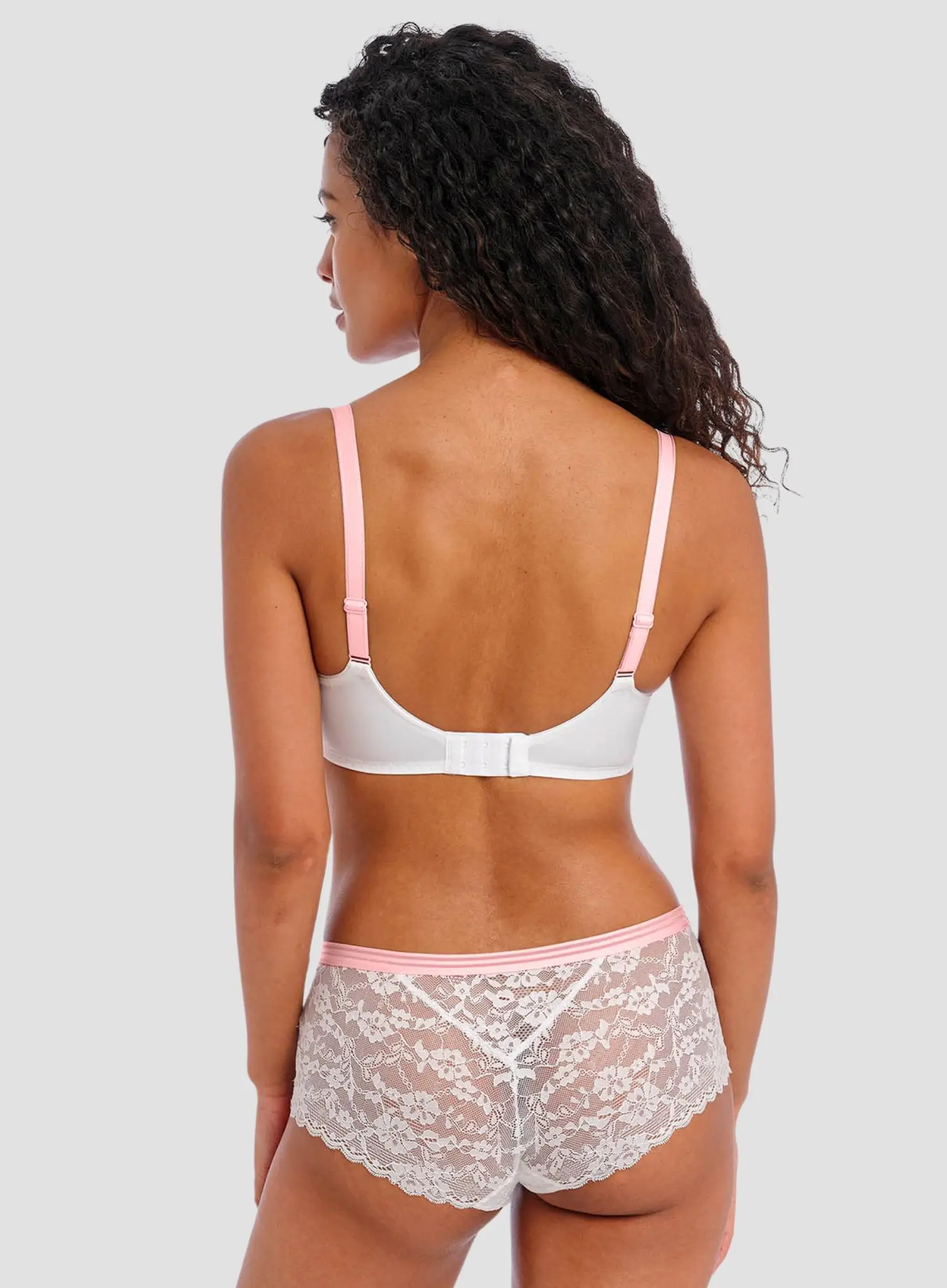Freya: Offbeat Short White - Image 2