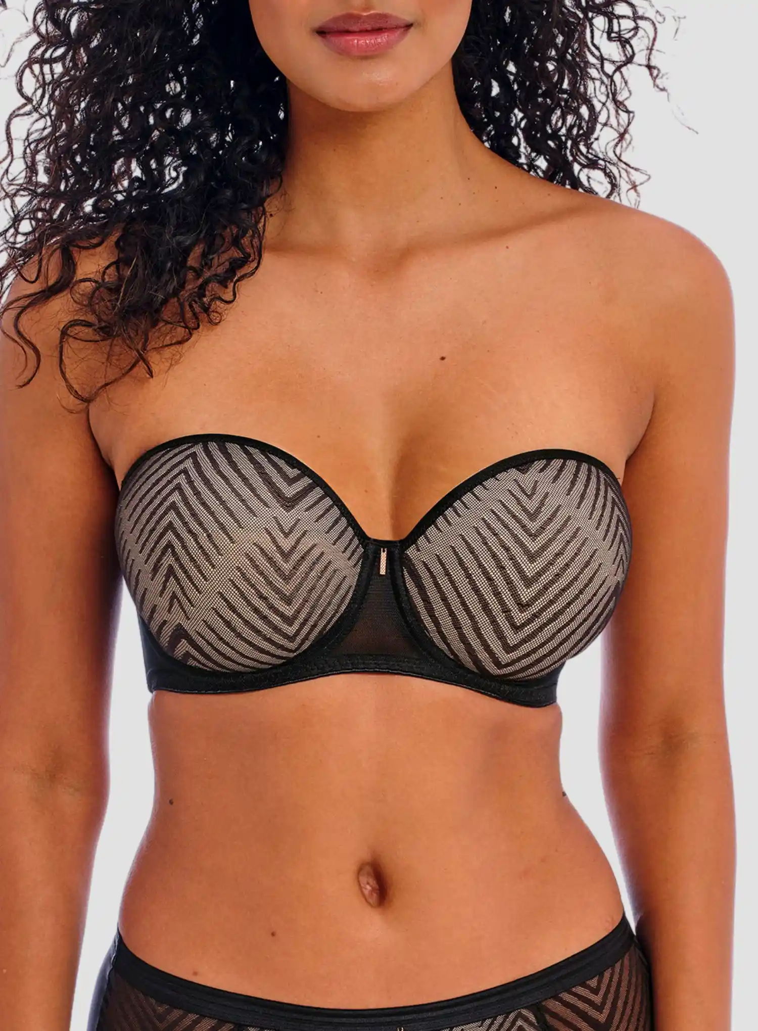 Freya: Tailored Underwired Strapless Moulded Bra Black - Image 5