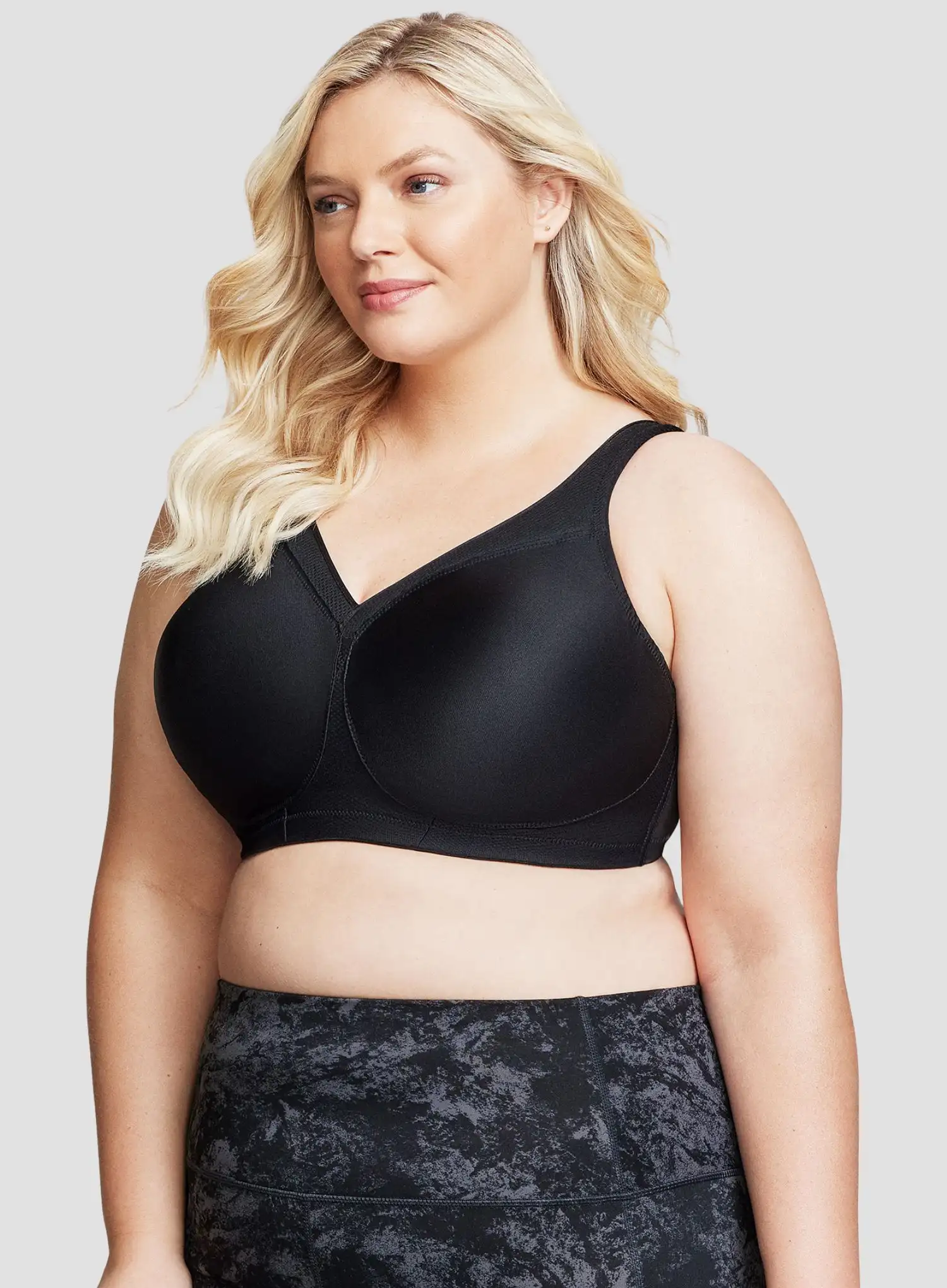 Glamorise: Magic Lift Full Figure Sports Bra Black - Image 3