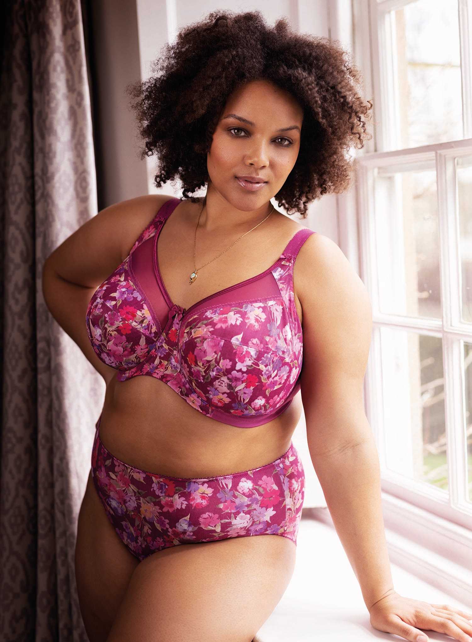 Goddess: Kayla Brief Summertime - Image 2