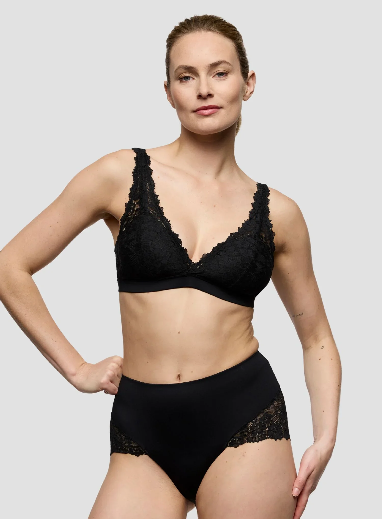 Marie Jo: Soft Studio Padded Wire Free Bralette Black - Image 2