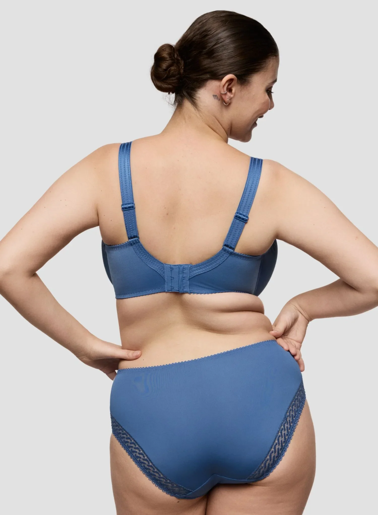 Primadonna: Montara Underwired Full Cup Bra I To M Cup Regatta - Image 2