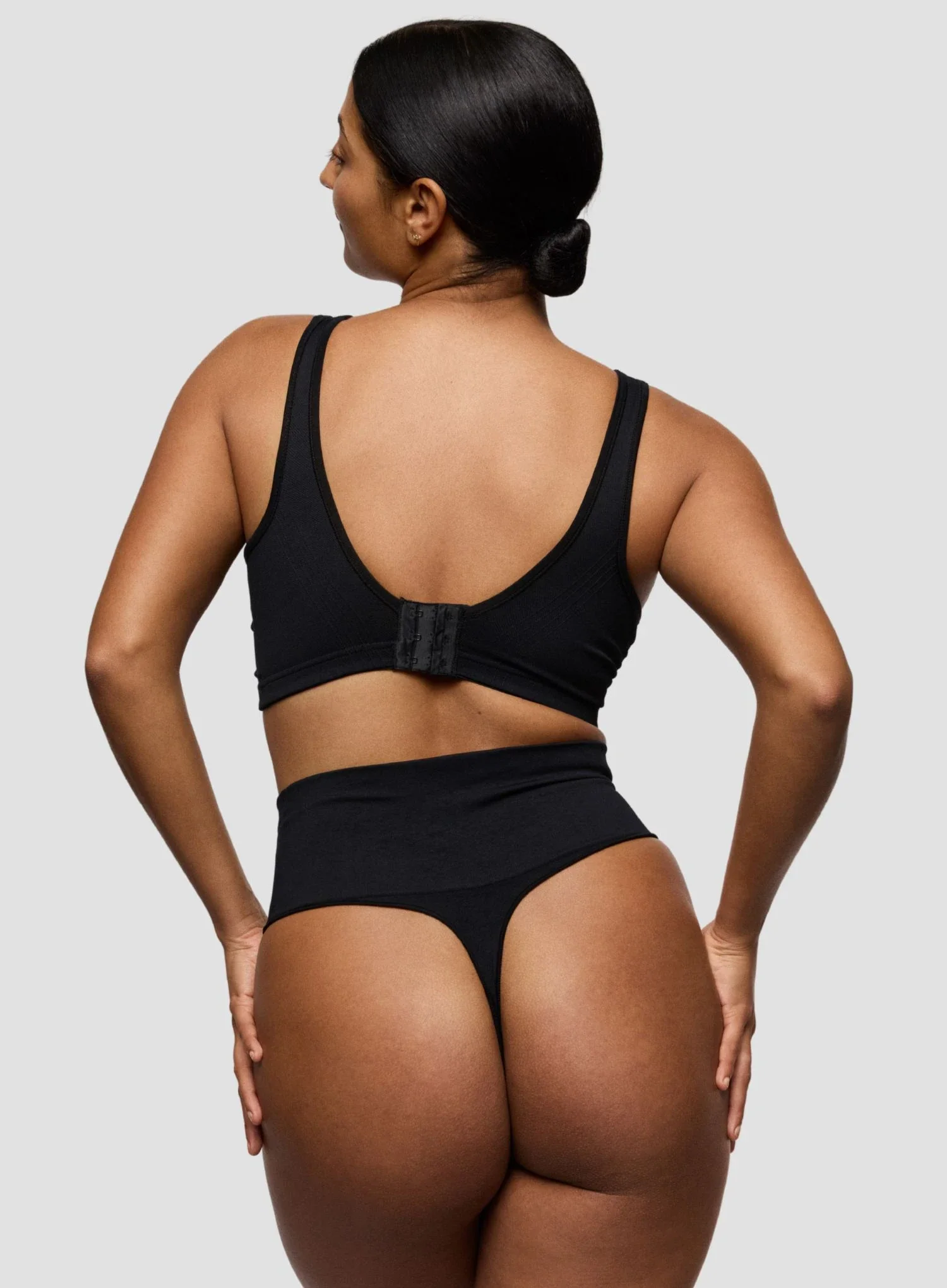 Primadonna: Nudda High Waist Shaping Thong Black - Image 3