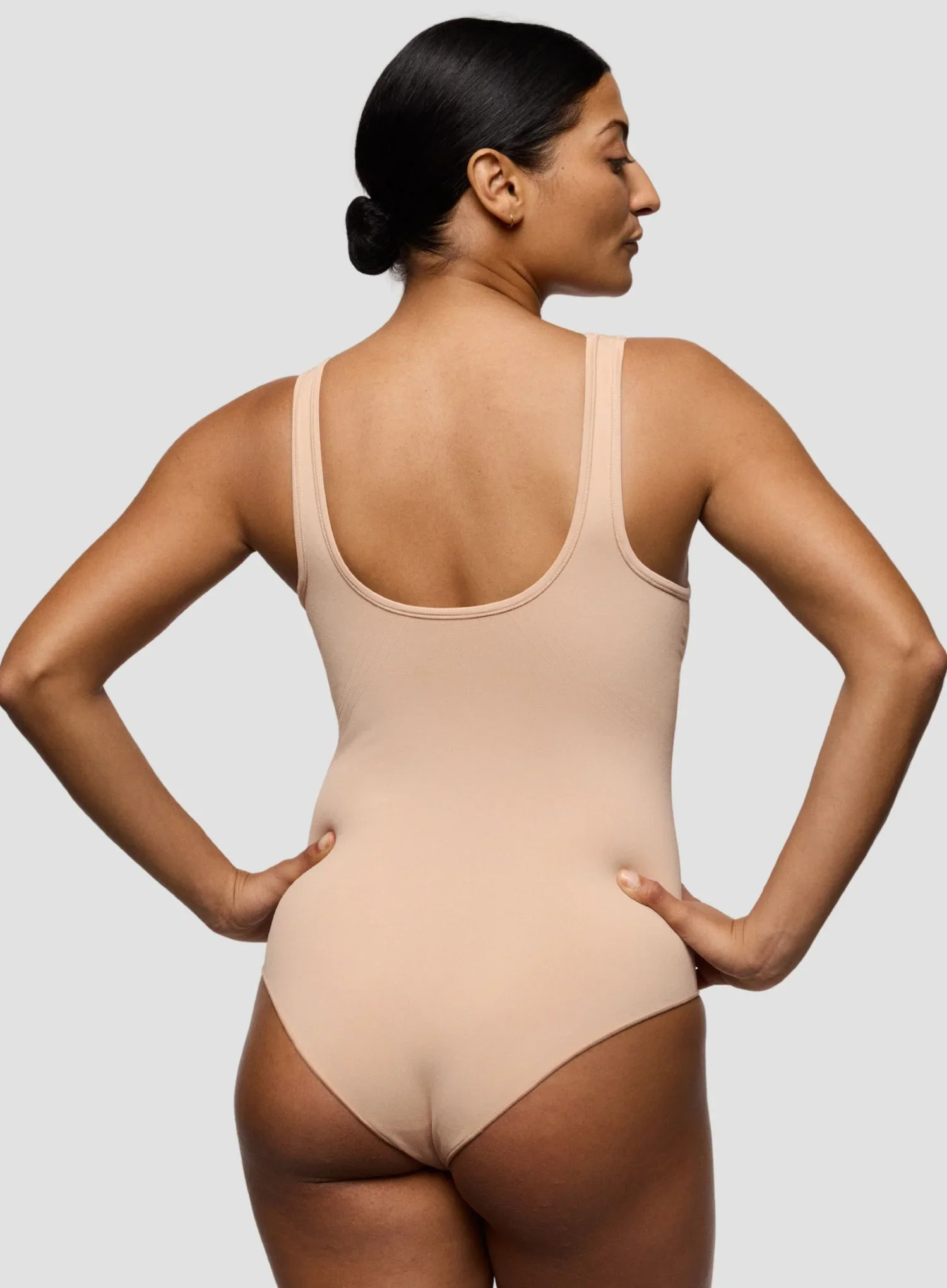 Primadonna: Nudda Non Wired Shaping Minimiser Bodysuit Caffe Latte - Image 3