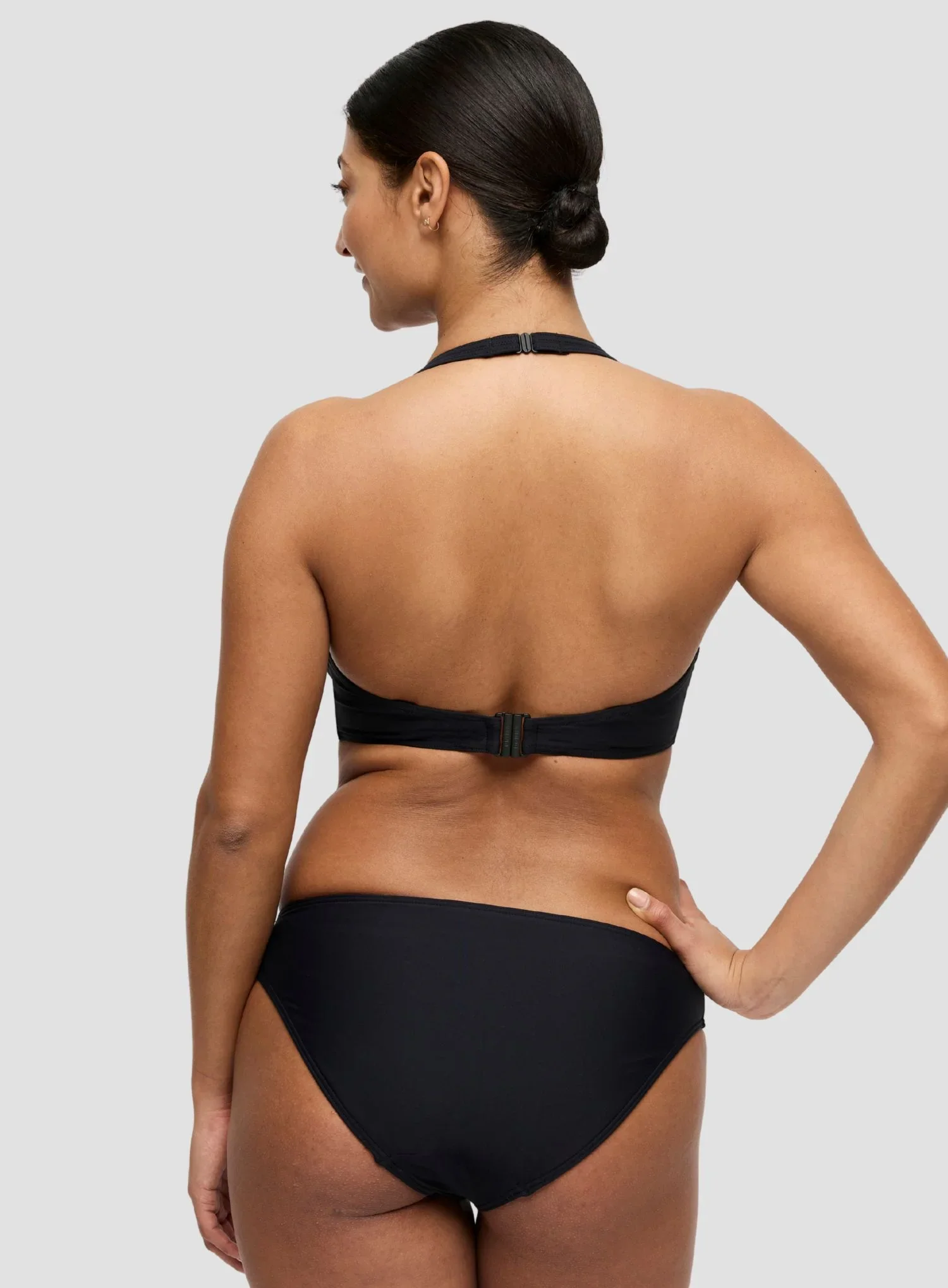 Primadonna Swim: Uvita Padded Plunge Bikini Top Black - Image 4