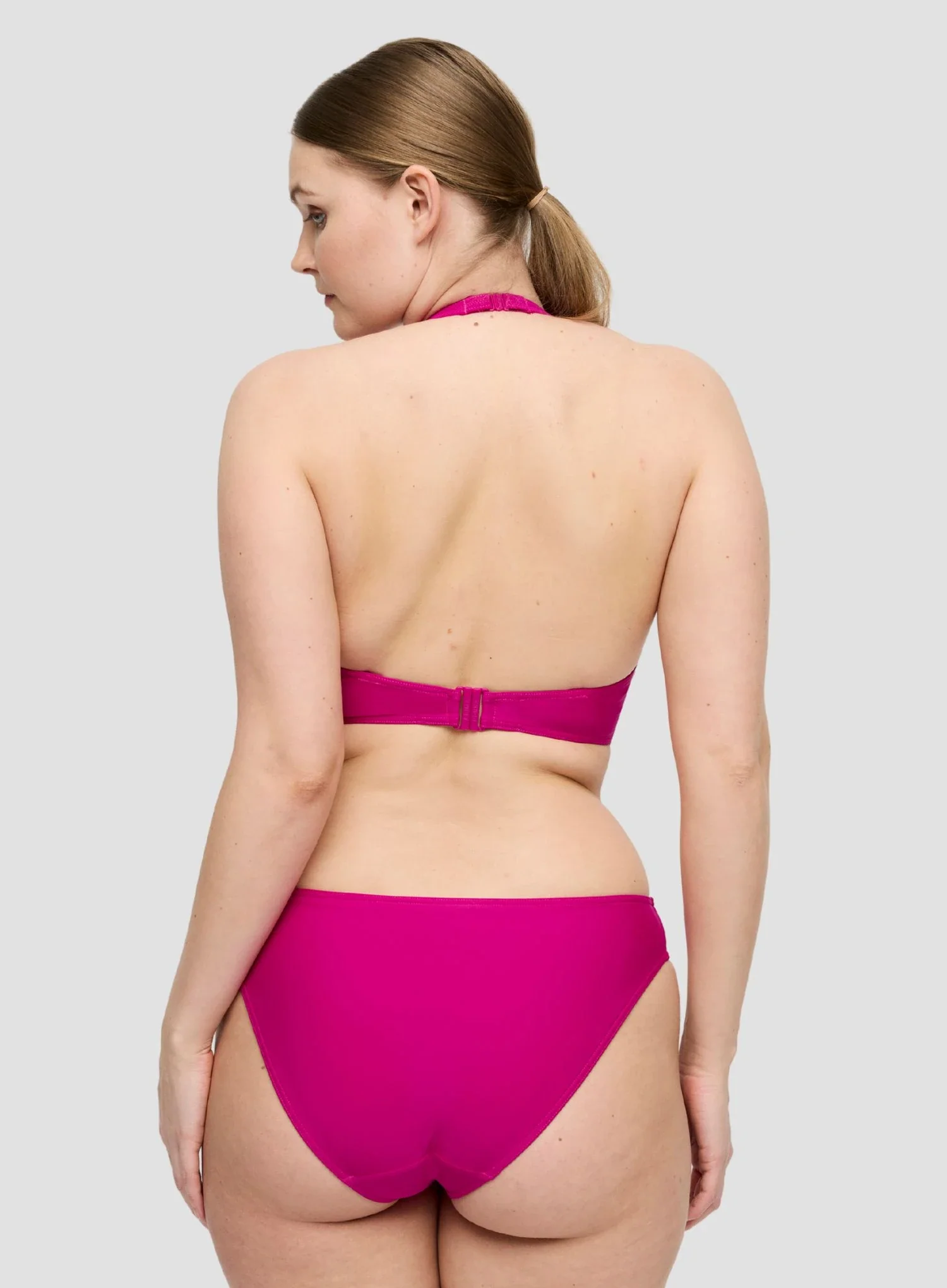 Primadonna Swim: Uvita Padded Plunge Bikini Top Deep Magenta - Image 3