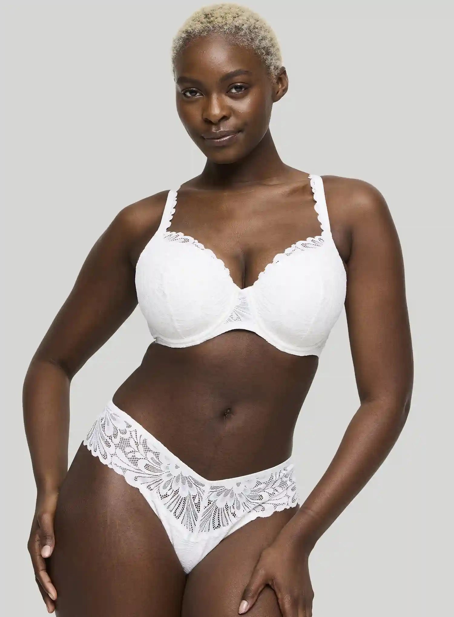 Primadonna Twist: Rupi Thong Natural - Image 3