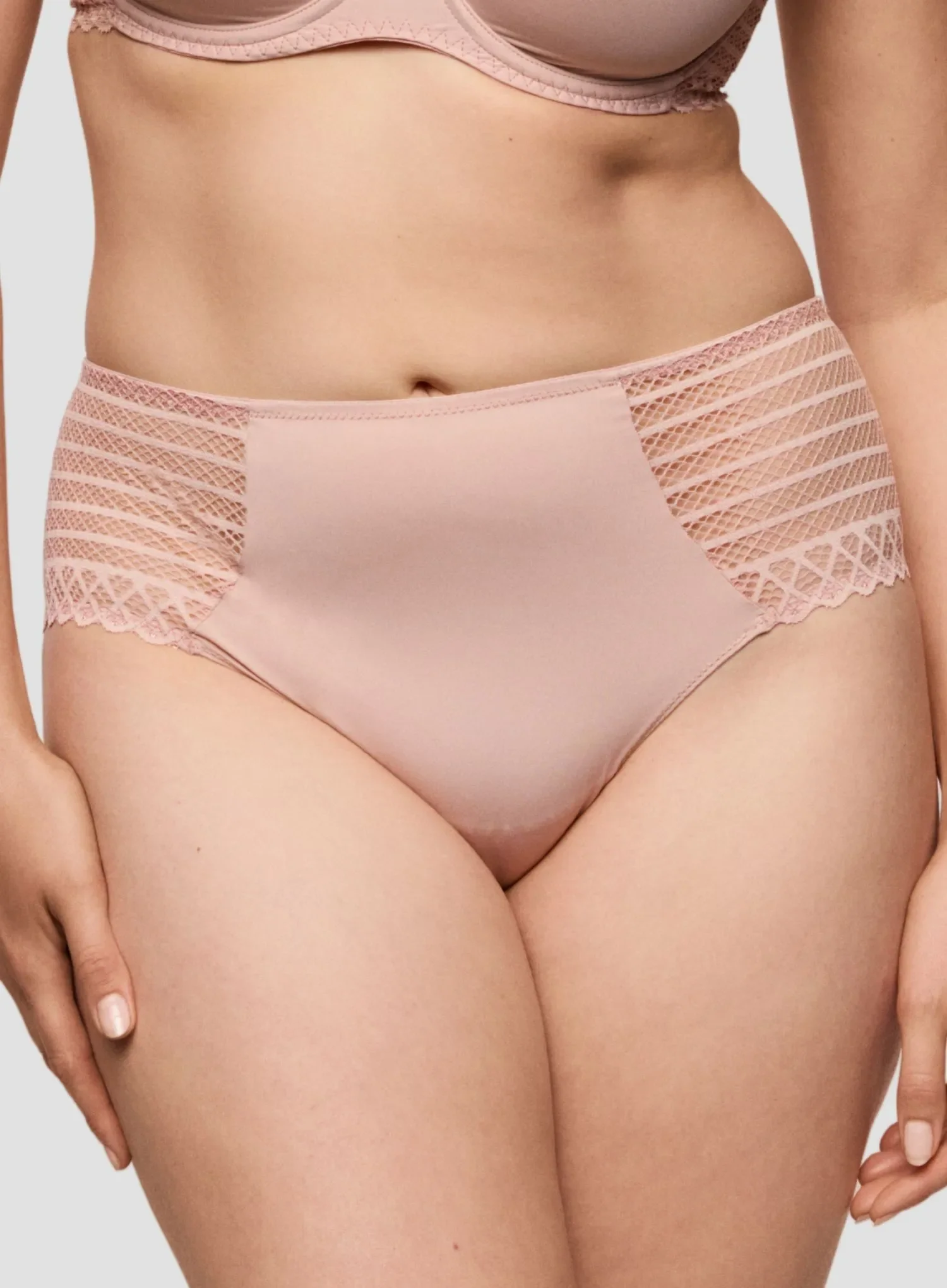 Primadonna Twist: Twist Side Full Brief Powder Rose - Image 5
