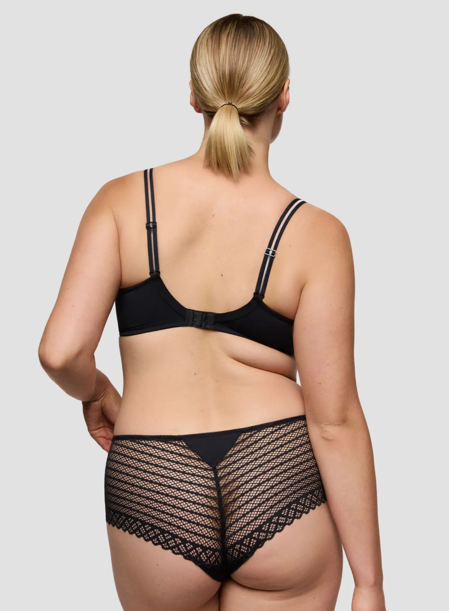 Primadonna Twist: Twist Side Hotpants Charcoal - Image 3