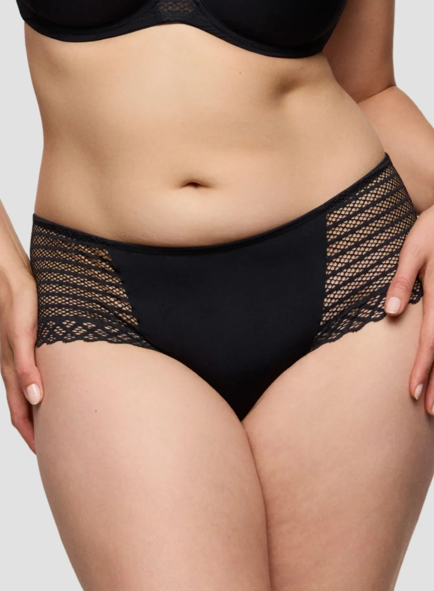 Primadonna Twist: Twist Side Hotpants Charcoal - Image 5