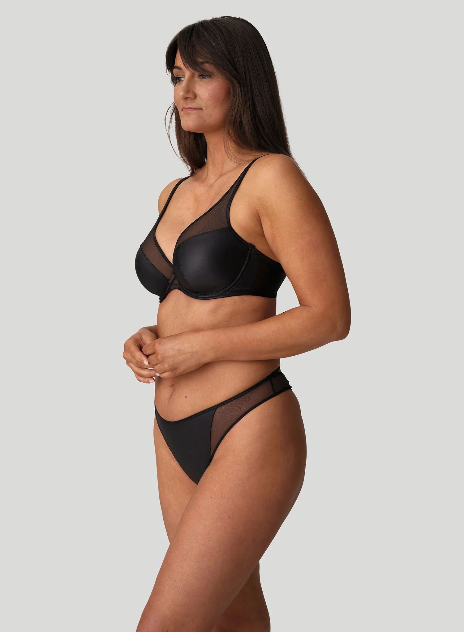 Primadonna Twist: Zipolite Thong Black - Image 2