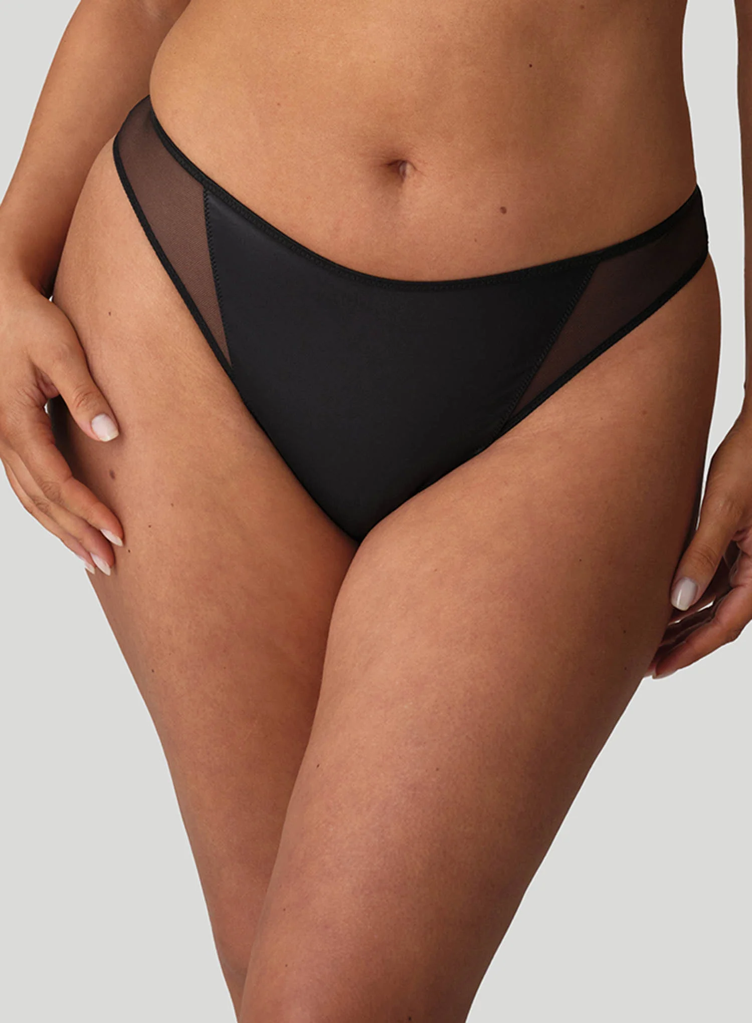 Primadonna Twist: Zipolite Thong Black - Image 5