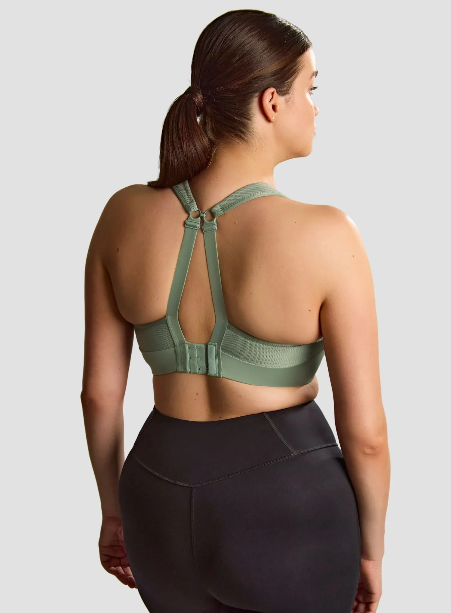 Sculptresse: Thrive Underwired Non Padded Sports Bra Pale Green - Image 3