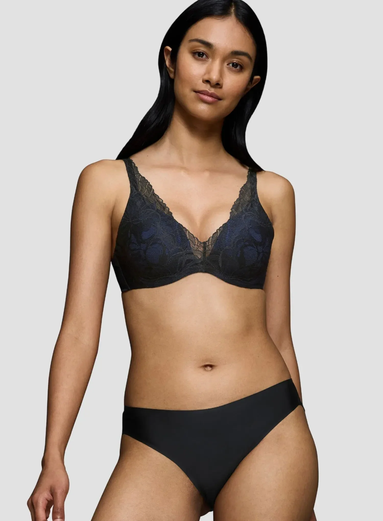 Triumph: Body Make Up Illusion Lace Padded Bra Black - Image 2