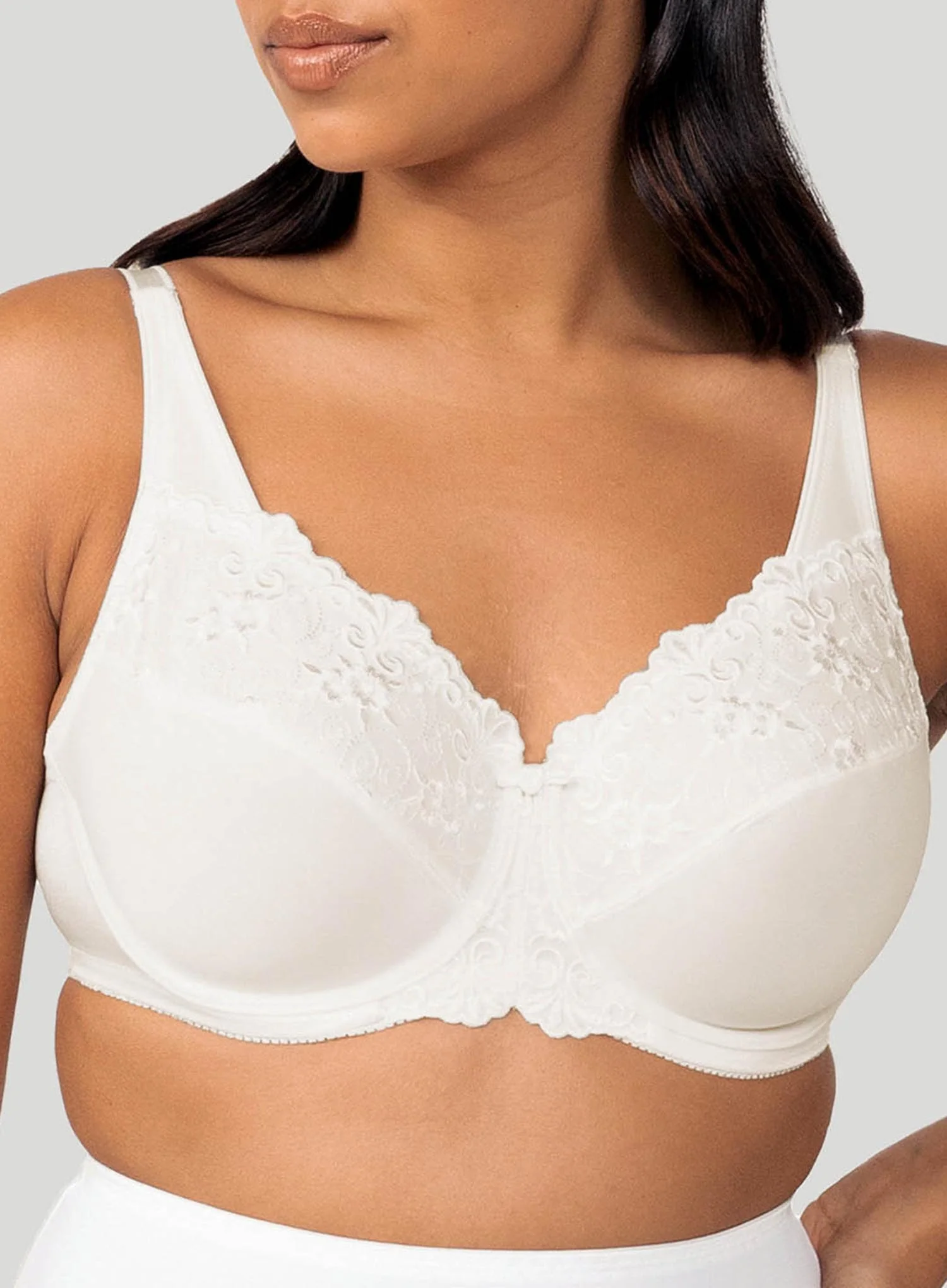 Triumph: Embroidered Minimiser Underwired Bra Vanille - Image 4