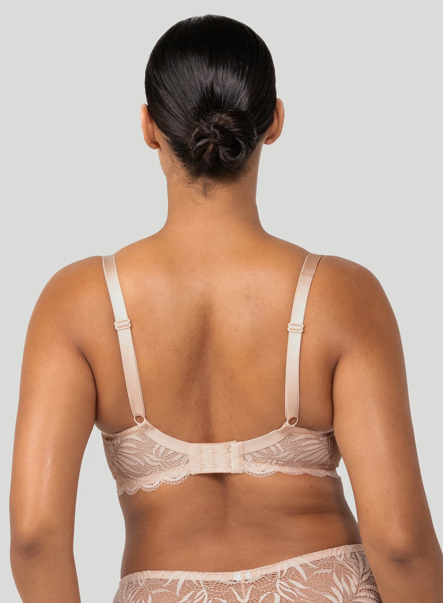 Triumph: Essential Lace Balconette Padded Bra Nude Pink - Image 3