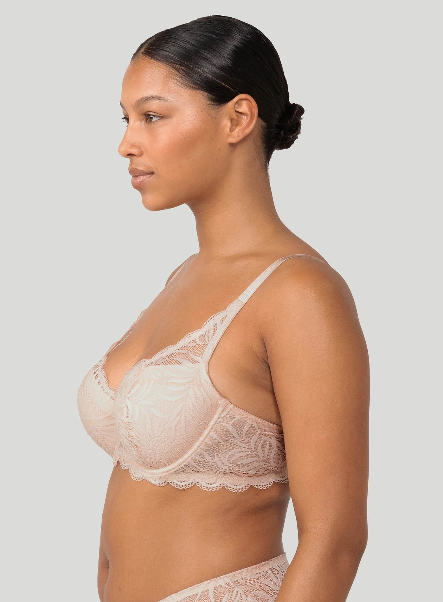 Triumph: Essential Lace Balconette Padded Bra Nude Pink - Image 4