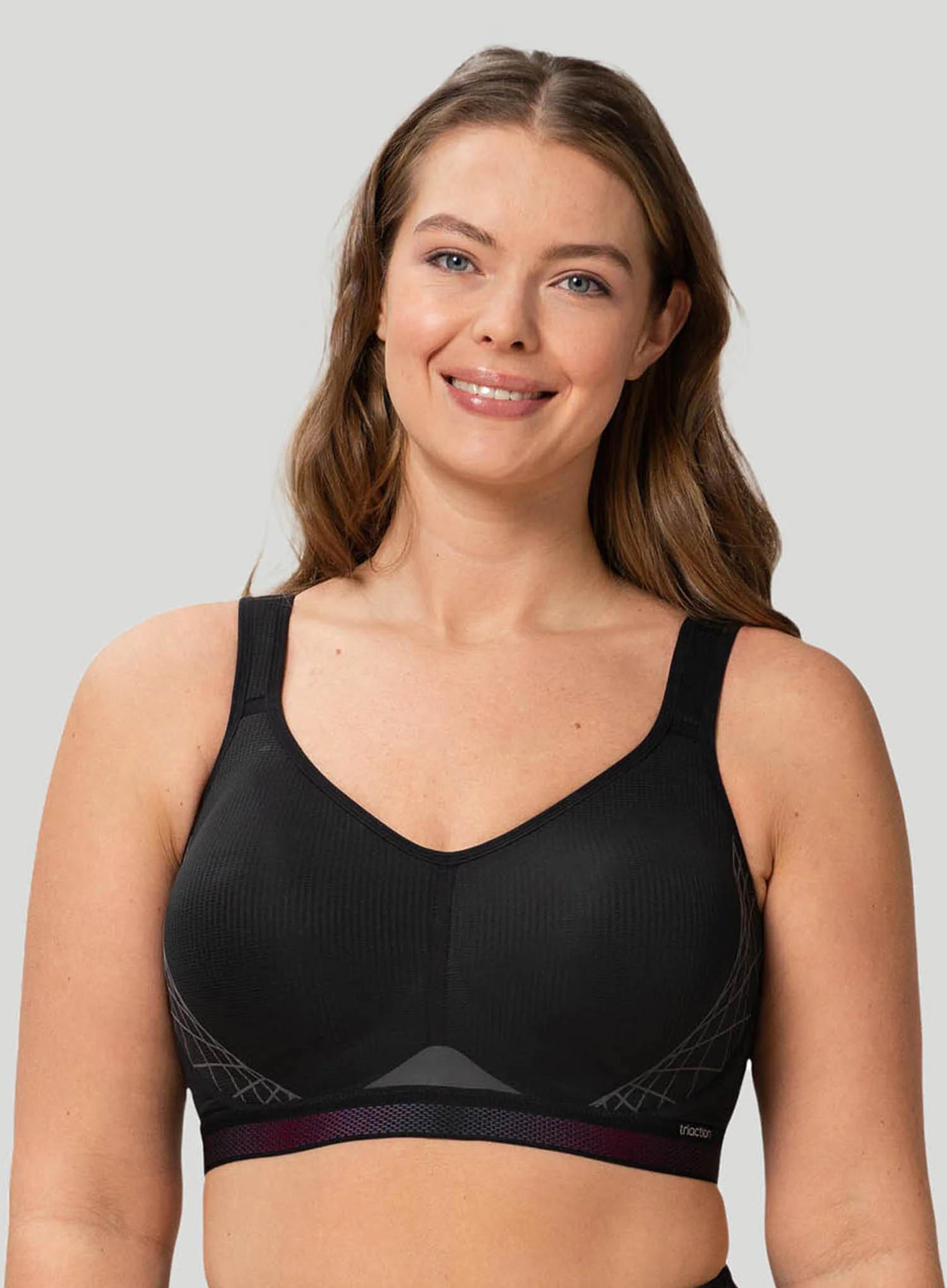 Triumph: Triaction Cardio Cloud Sports Bra P Ex Black - Image 4