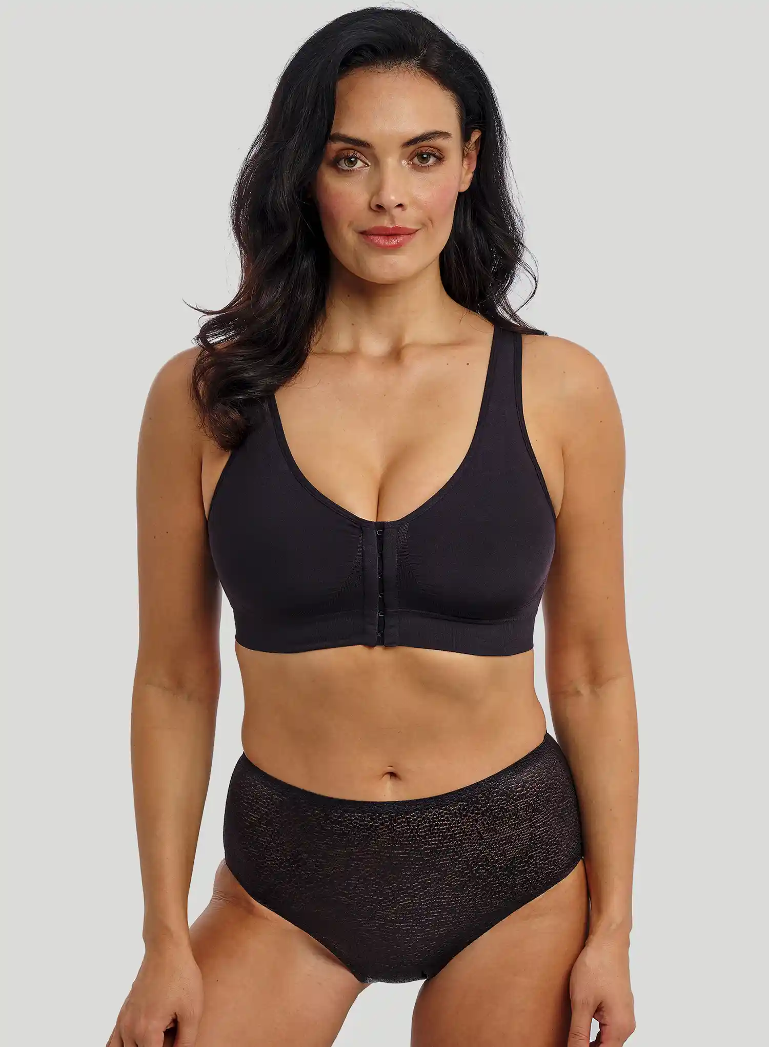 Wacoal: B Smooth Non Wired Front Opening Bralette Black - Image 2