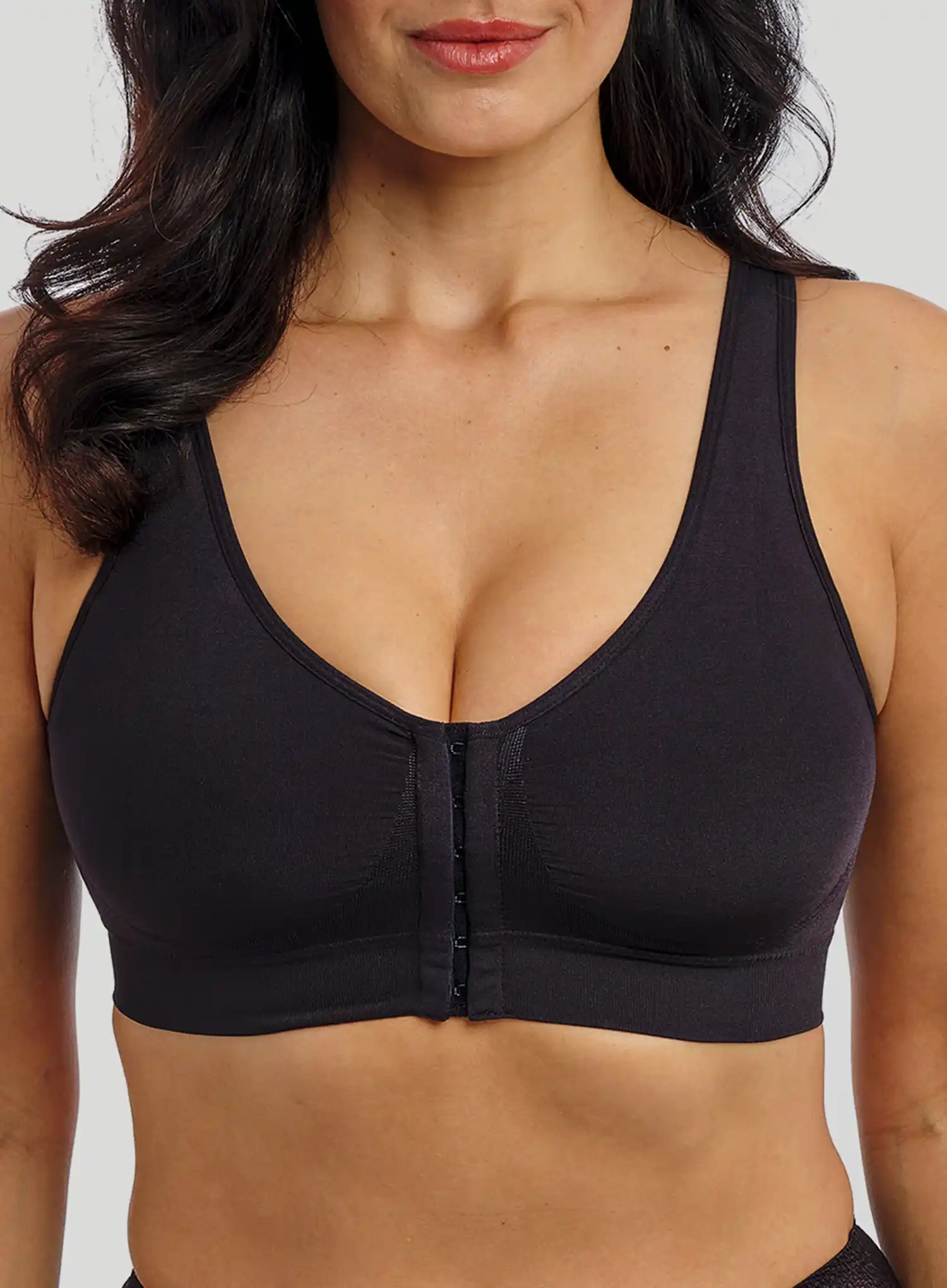 Wacoal: B Smooth Non Wired Front Opening Bralette Black - Image 4